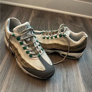 Nike Air Max 95 Earth day